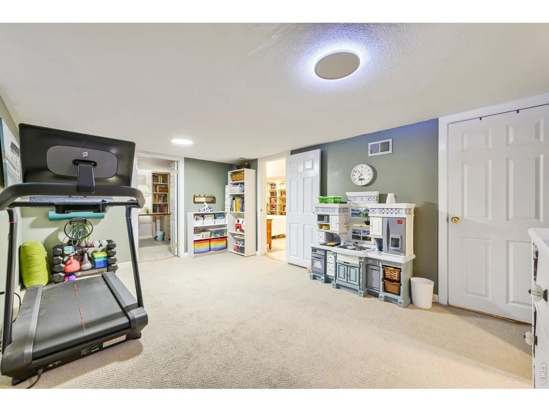 Photo of 202 8th Ave