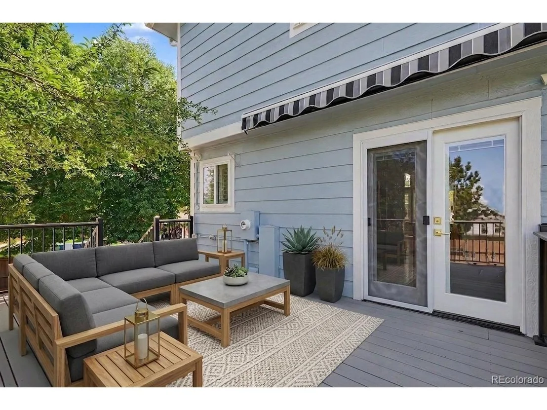Photo of 995 Garden Dr