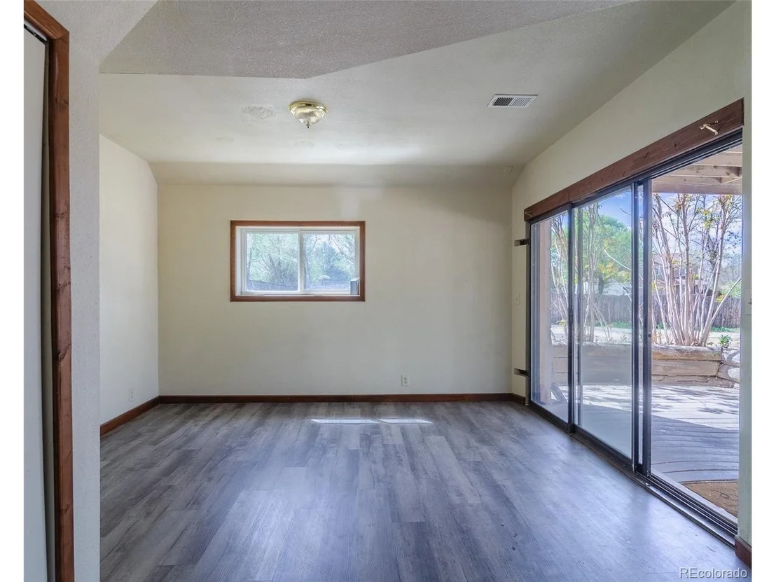 Photo of 445 Hover St