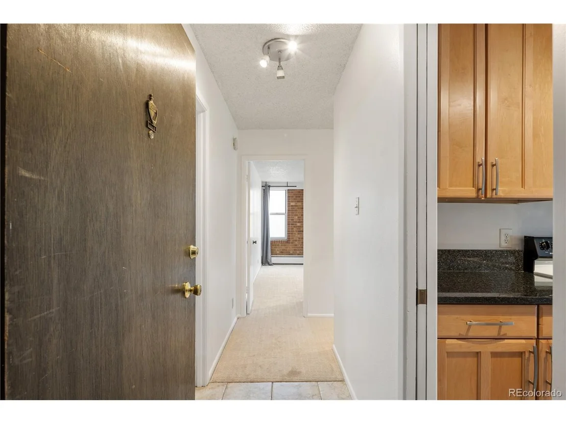Photo of Unit 201 at 850 20th St
