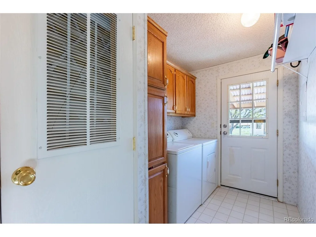 Photo of 246 Loop Dr