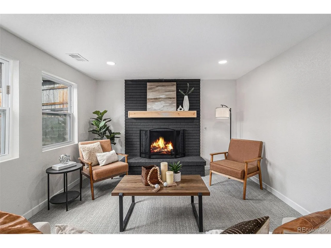 Photo of 6711 Field St