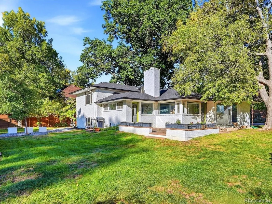 Photo of 2465 Stuart Ct