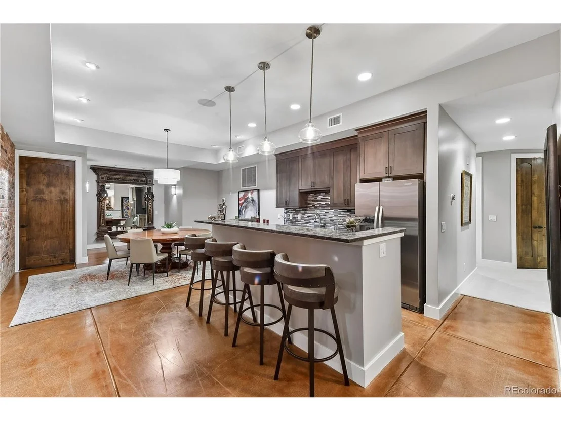 Photo of 771 Jasmine St