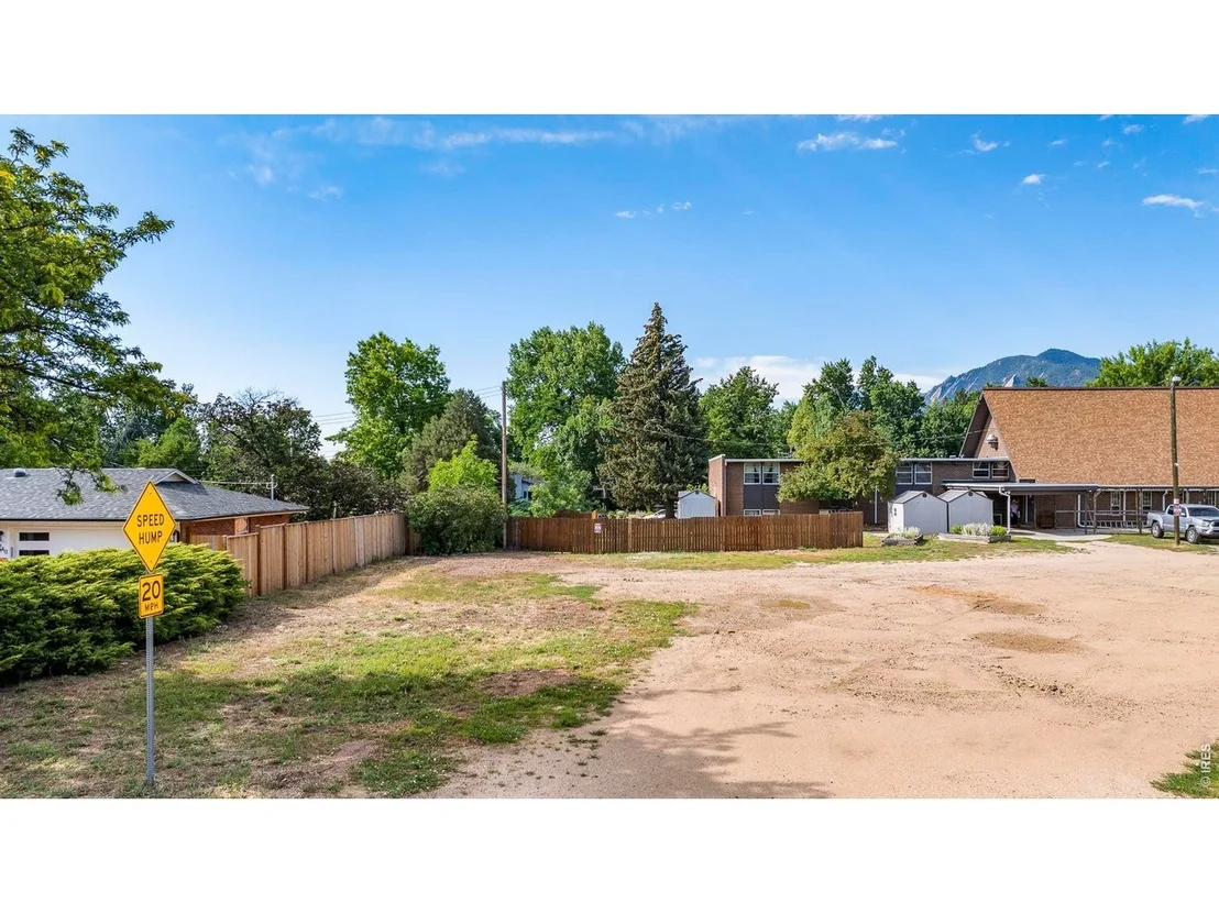 Photo of 1930 Grape Ave