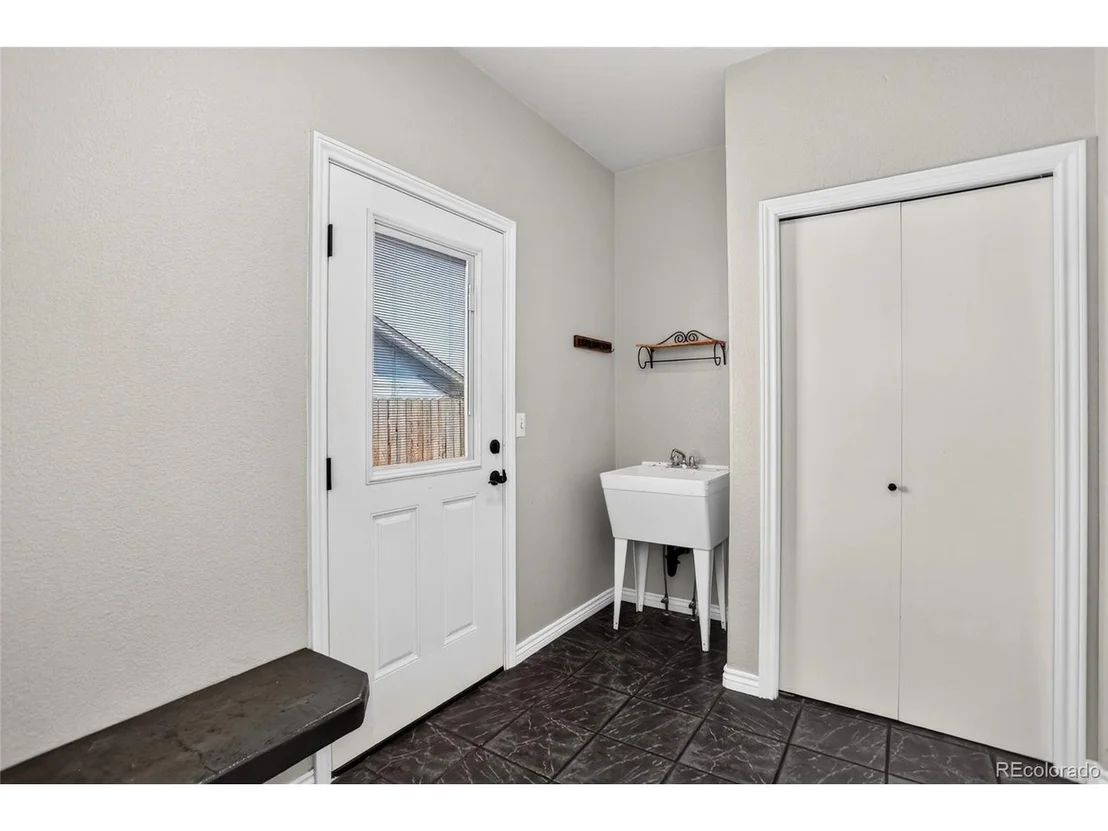 Photo of 115 Falcon Cir