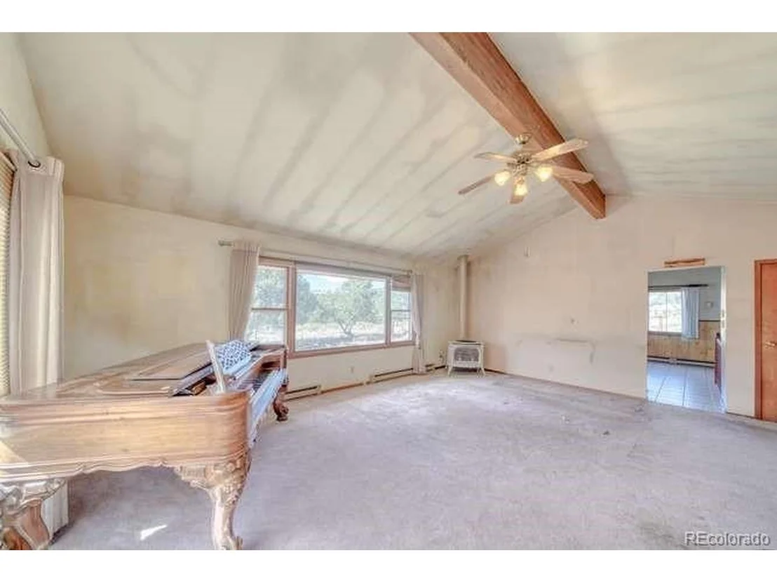 Photo of 10239 W Cheyenne Cir