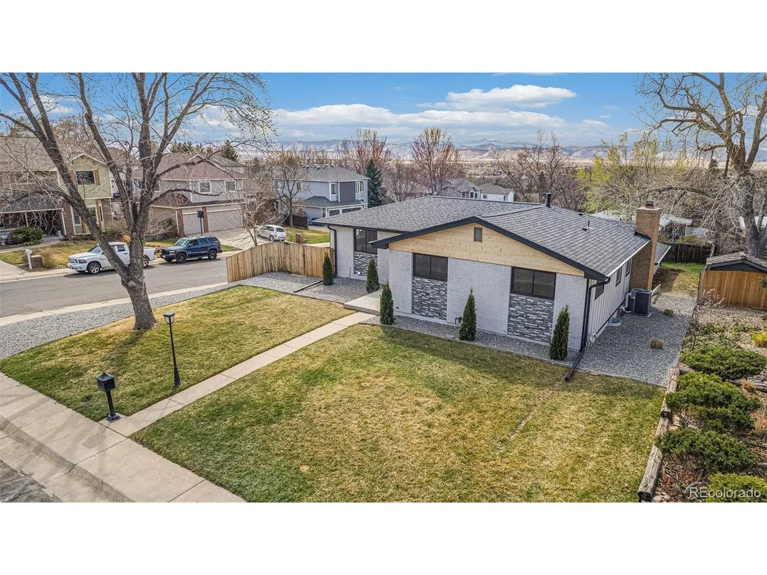 Photo of 6711 Field St