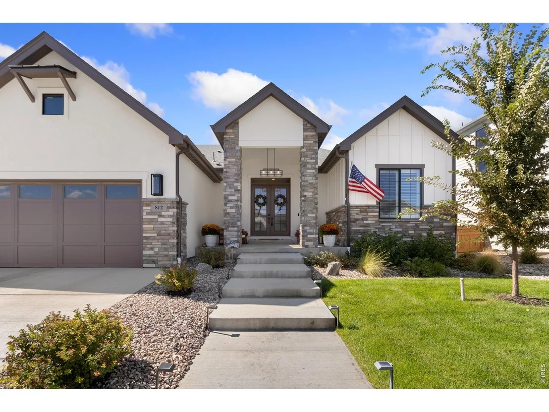 Photo of 812 Canoe Birch Dr
