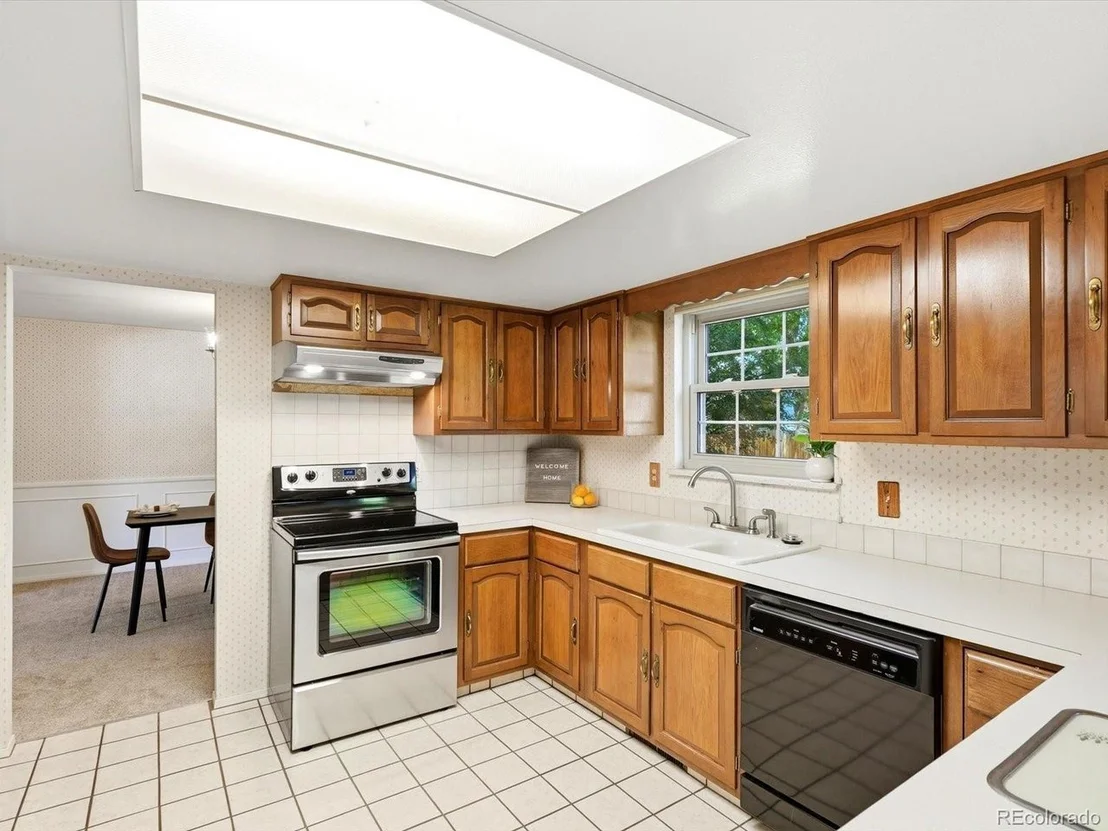 Photo of 6995 Queen Cir