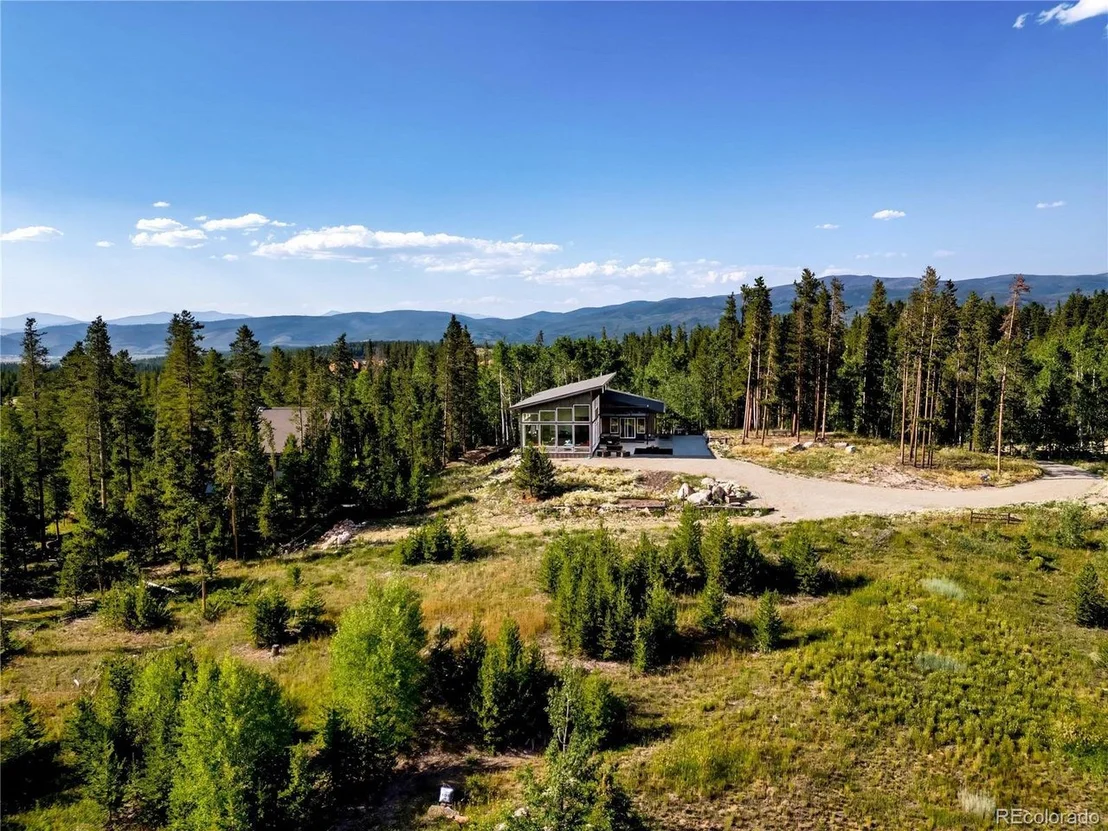 Photo of 28 Rainbow Dr