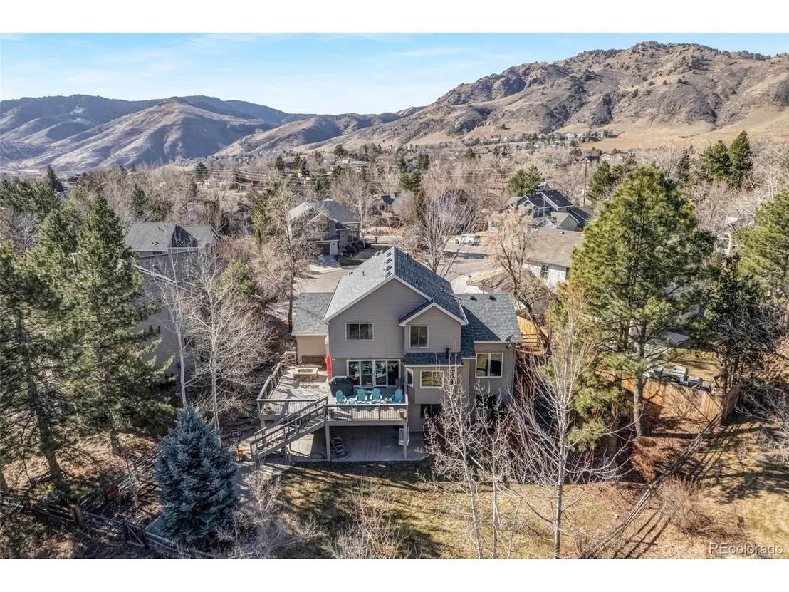 Photo of 935 Meadow Run