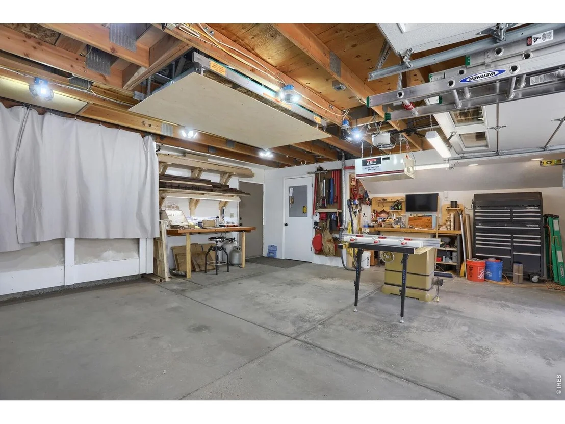 Photo of 6010 Flagstaff Rd