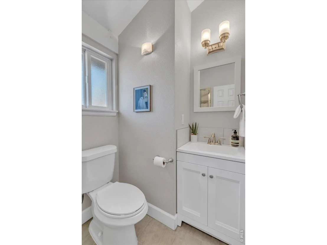 Photo of 1490 Chambers Dr