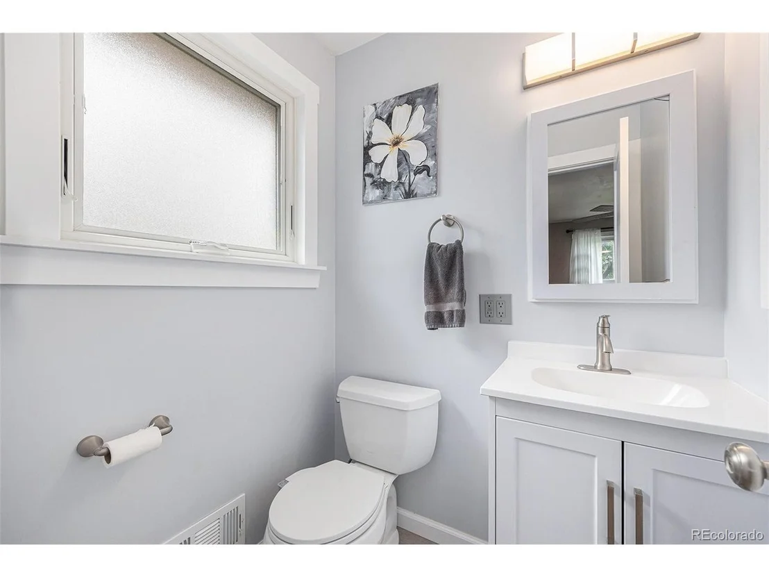 Photo of 760 Dean Dr
