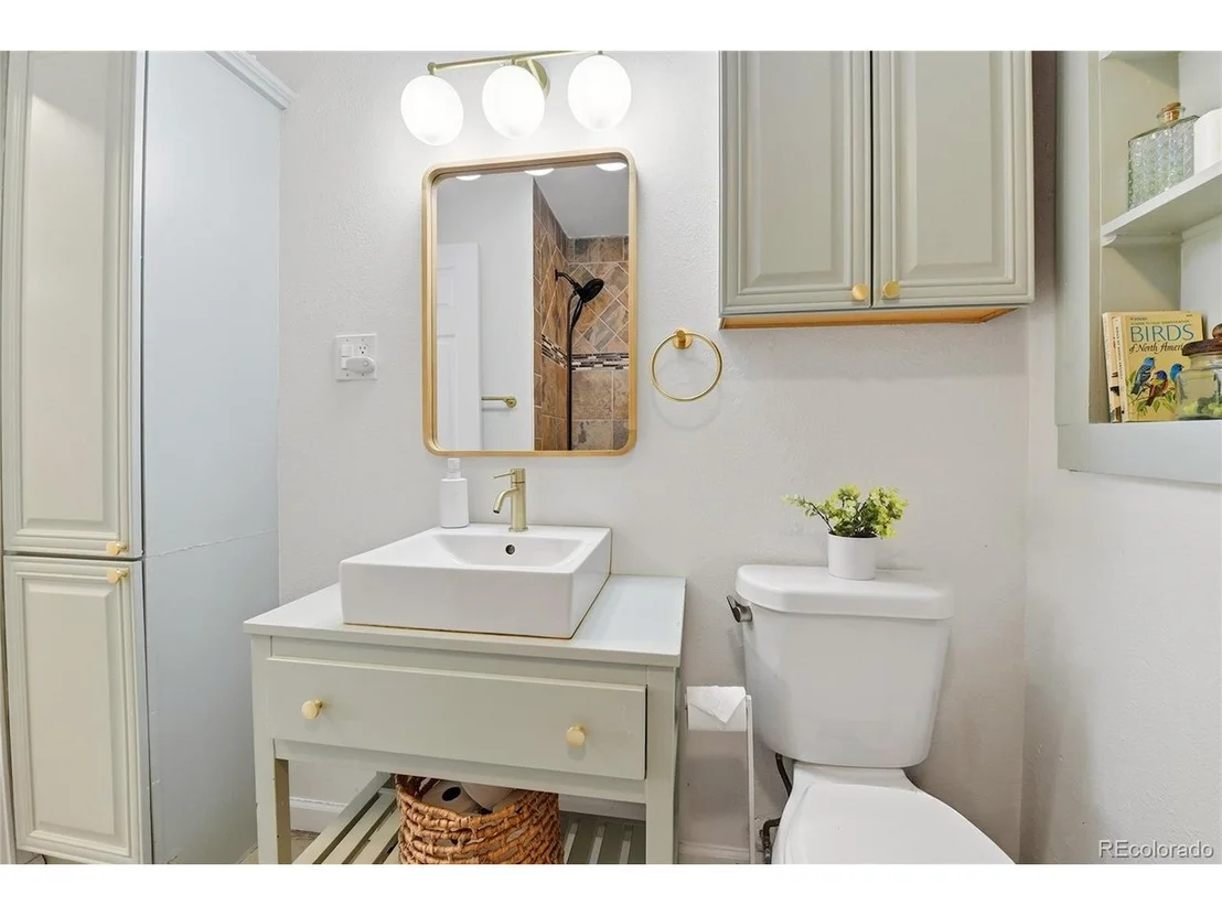 Photo of 5387 Lynn Dr