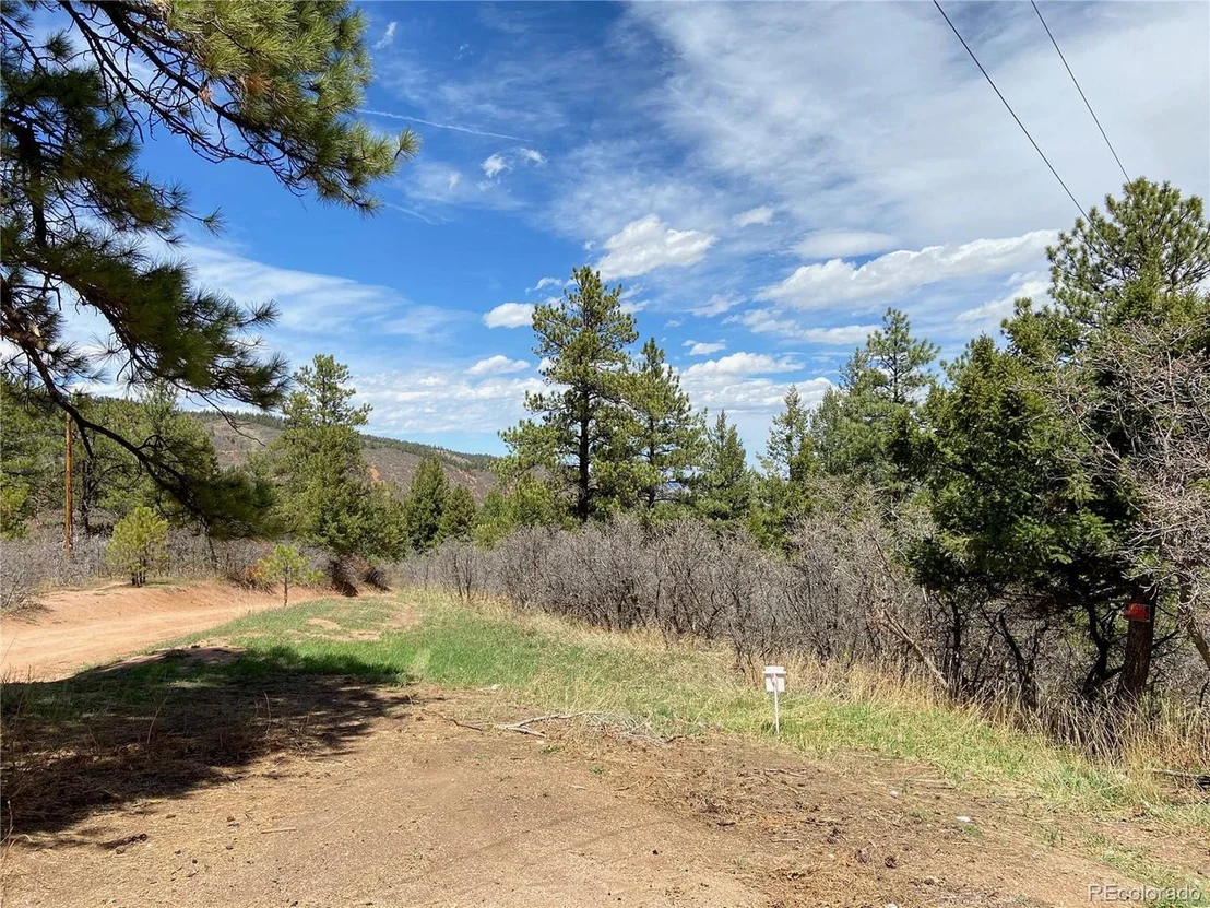 Photo of 1222 Valley View Dr