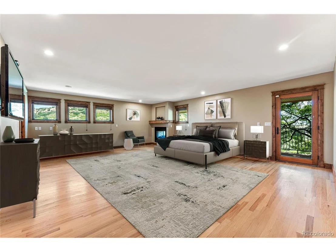 Photo of 5970 Crestbrook Dr