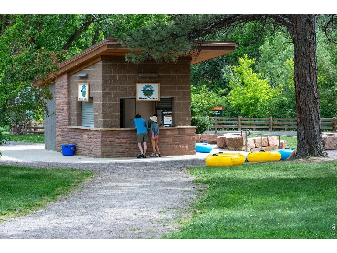 Photo of 1012 Steamboat Valley Rd