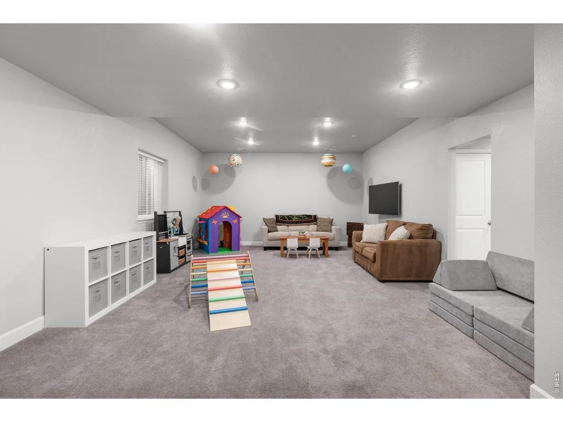Photo of 16668 Prospect Ln