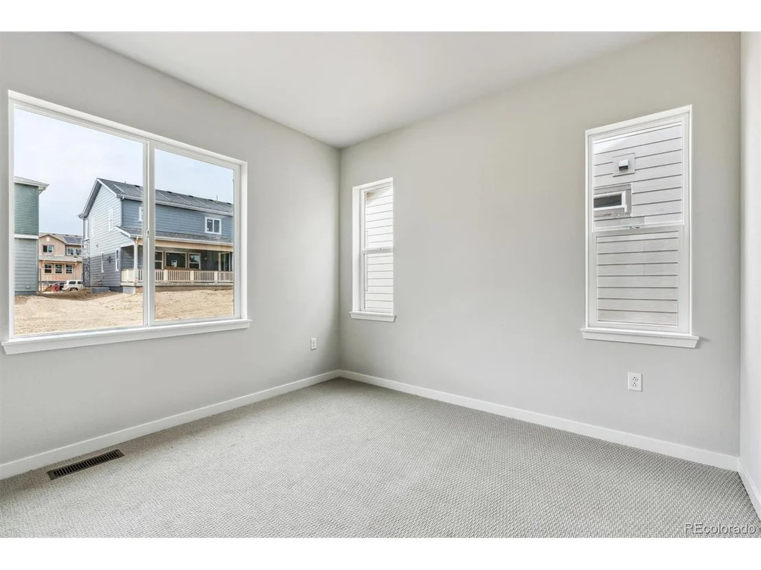 Photo of 2548 Lupton Ln