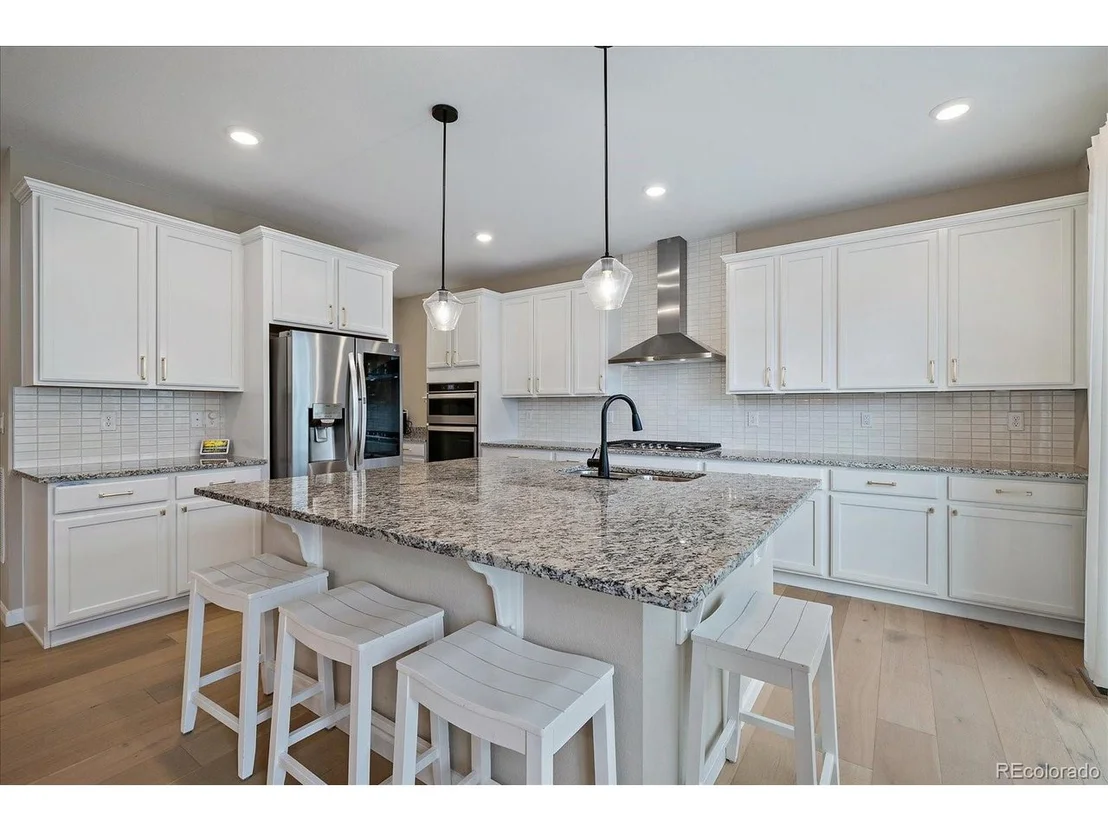Photo of 7112 S Waterloo Way