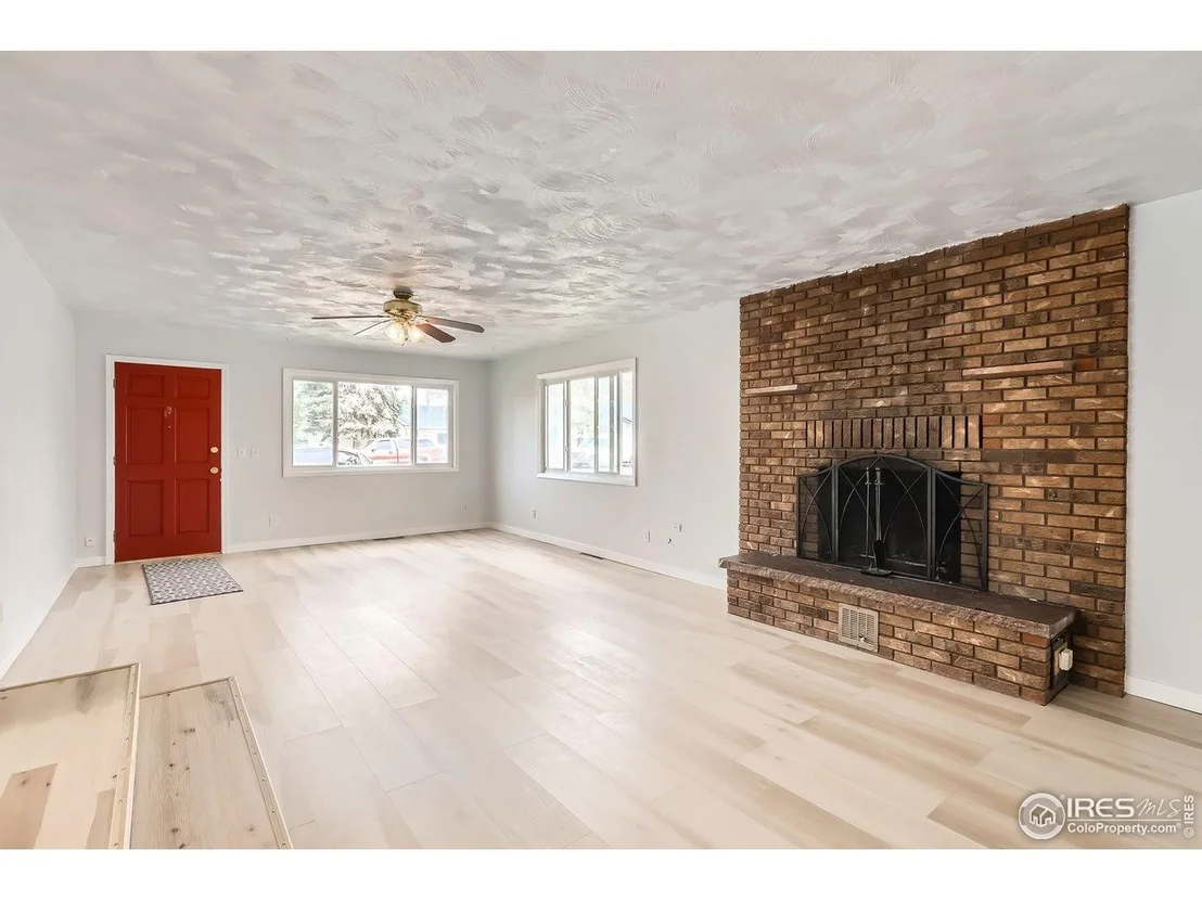 Photo of 214 2nd St