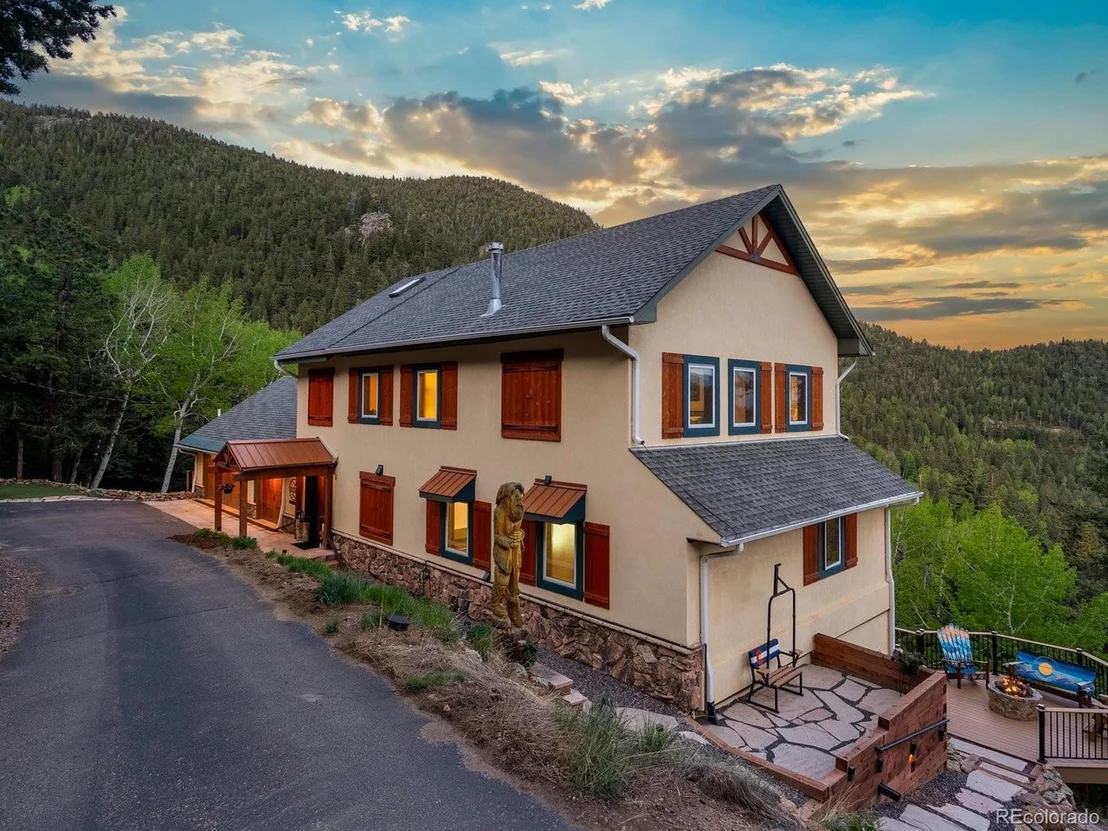 Photo of 1194 Snyder Mountain Rd