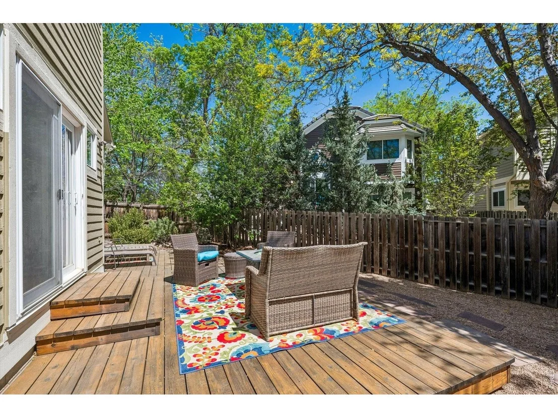 Photo of 562 Spruce Cir