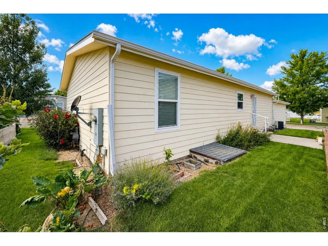 Photo of 7900 Mountain View Dr