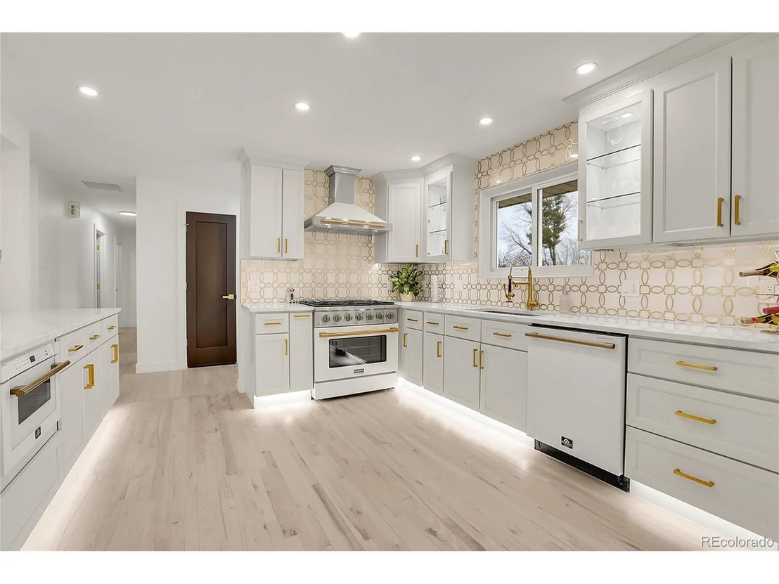 Photo of 3281 Vivian Dr