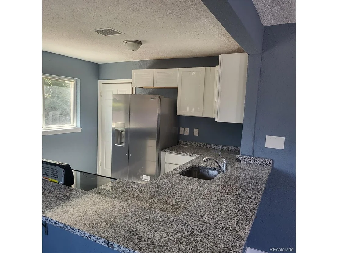 Photo of 9191 Vine St