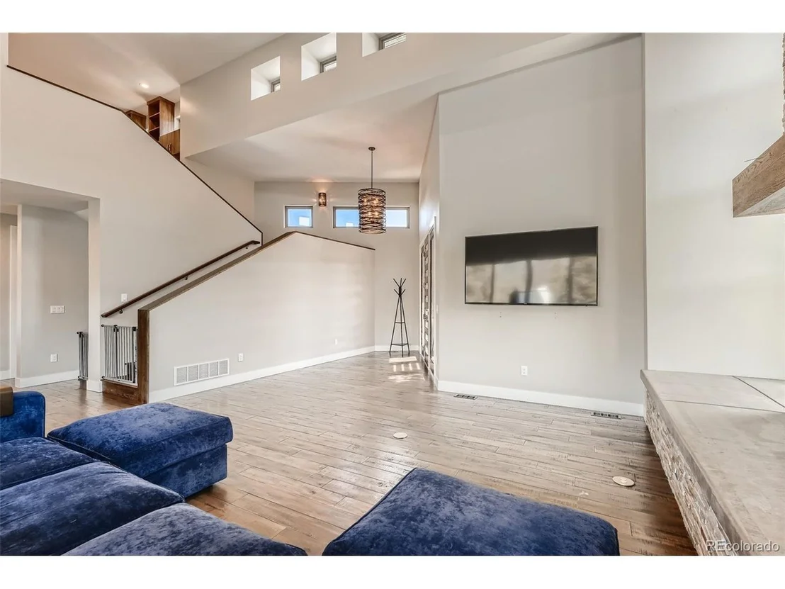 Photo of 422 Highlands Dr