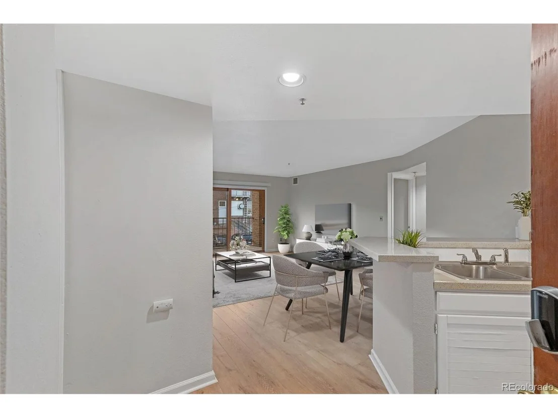 Photo of Unit 11 at 1085 Broadway