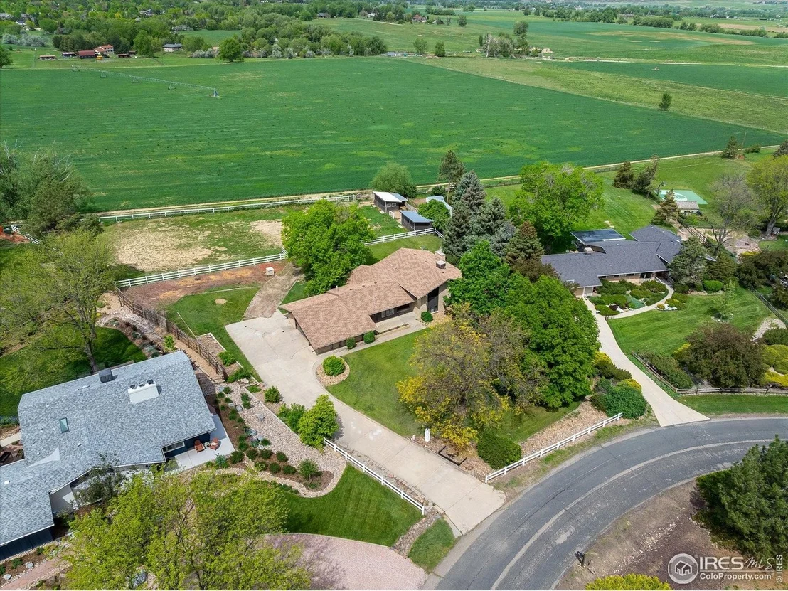 Photo of 2117 Stonehenge Cir