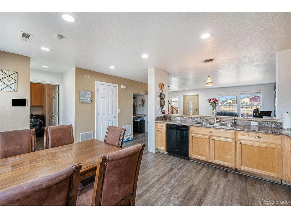 Photo of 819 Willow Dr