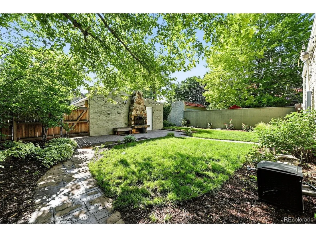 Photo of 1731 Locust St