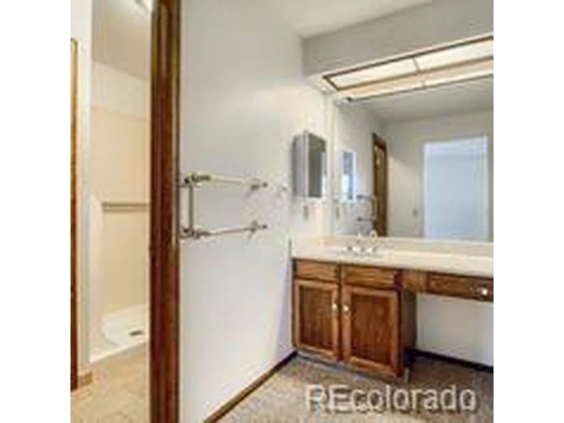 Photo of 8271 Iris St