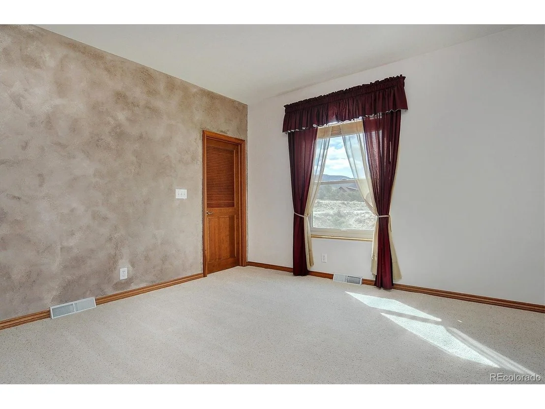 Photo of 10305 W Cherokee Dr