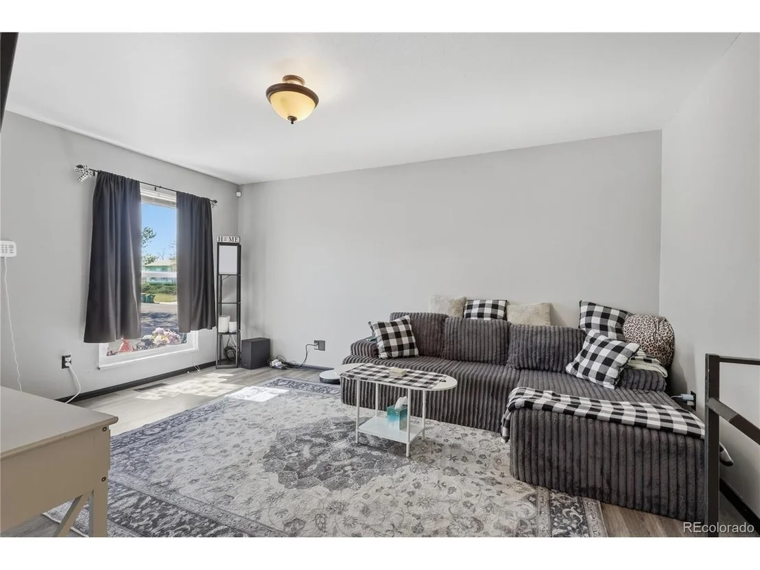 Photo of 1651 Killarney St