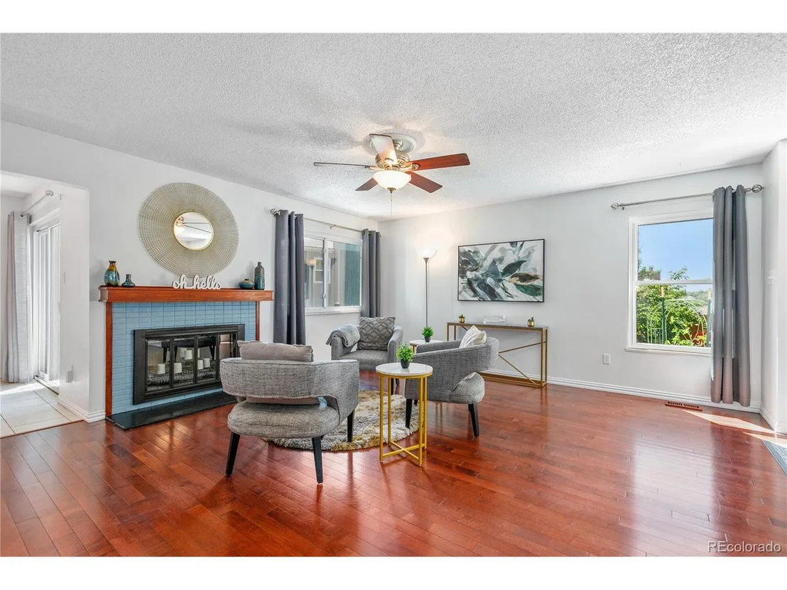 Photo of 5633 W 71st Pl
