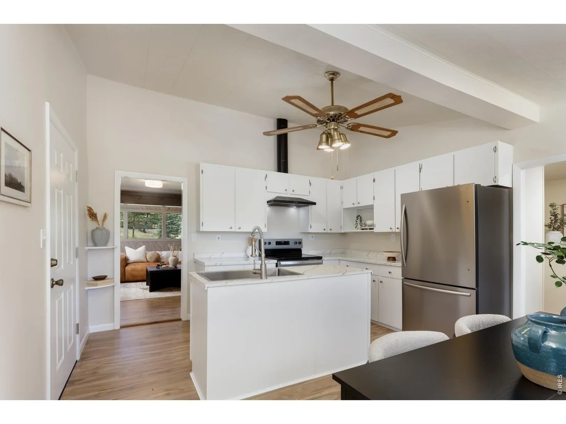 Photo of 465 Deer Ln