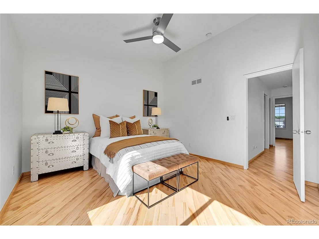 Photo of 8673 Cloverleaf Cir