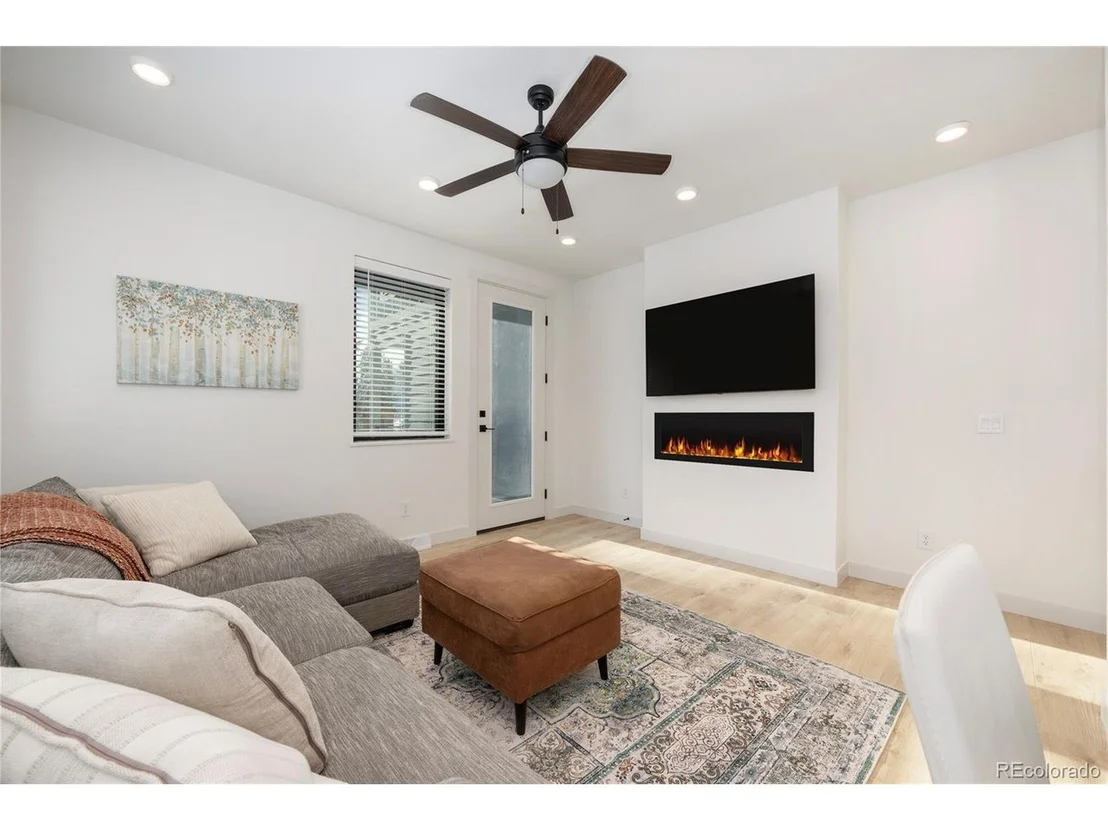Photo of 853 Ferret Ln