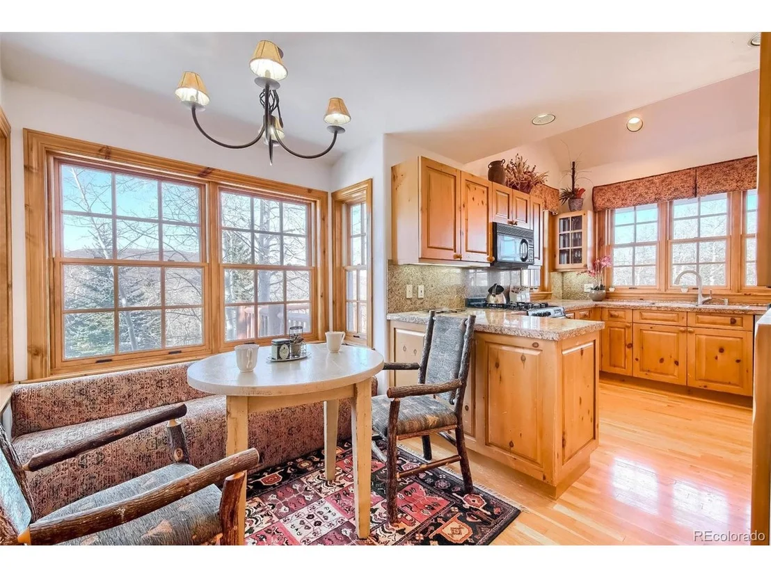 Photo of 5 Fairway Ln