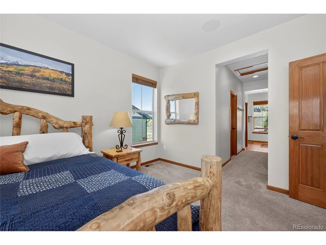 Photo of 150 Fairview Ln