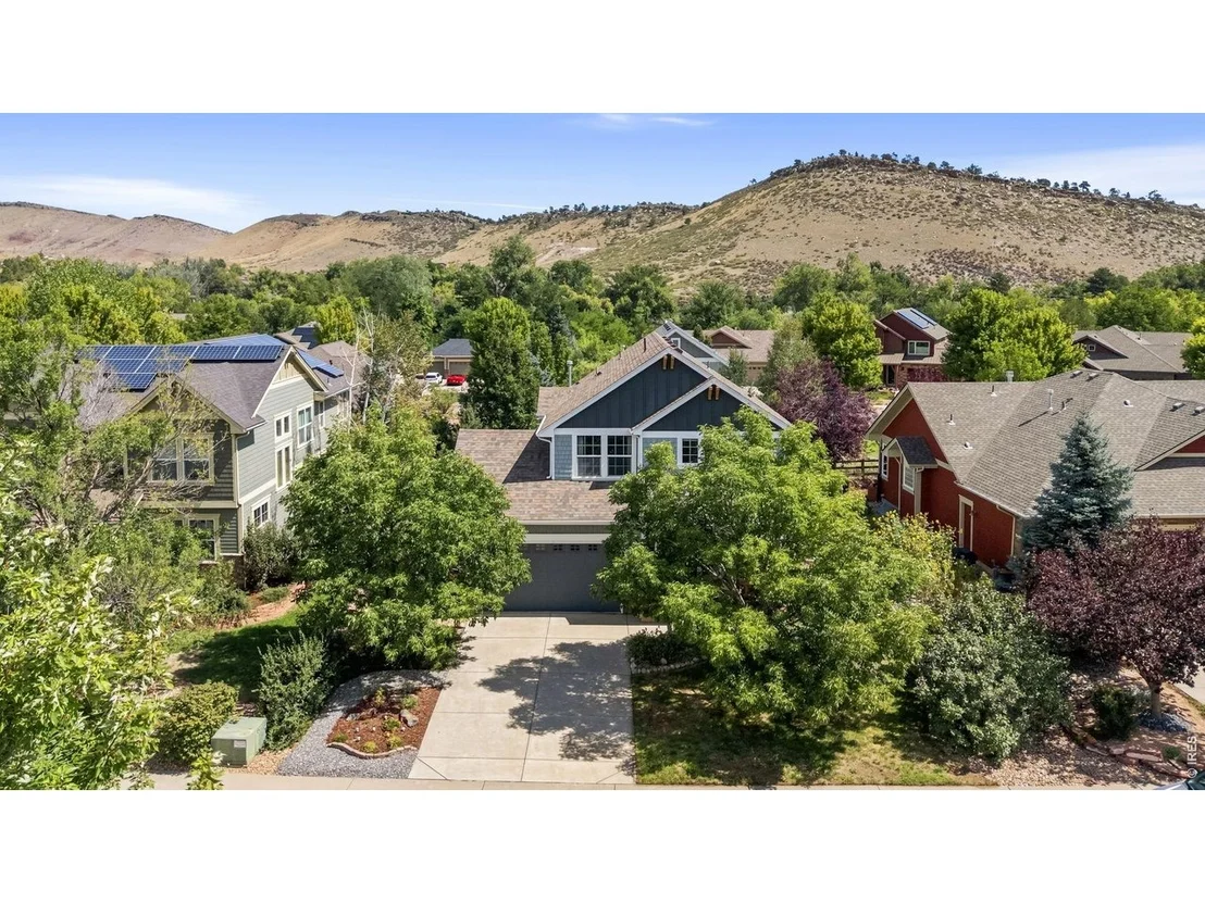 Photo of 405 Raymond Ct