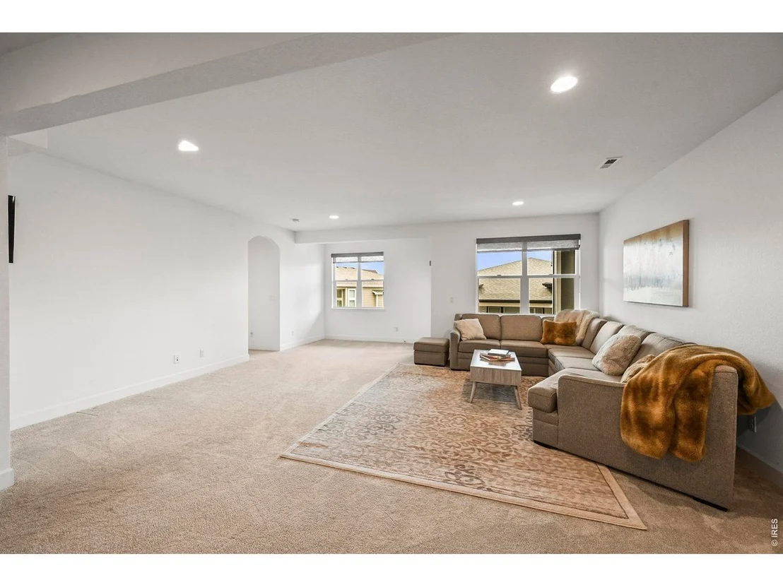 Photo of 8577 Holman Cir