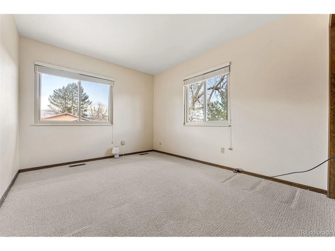 Photo of 572 Blackhawk Rd