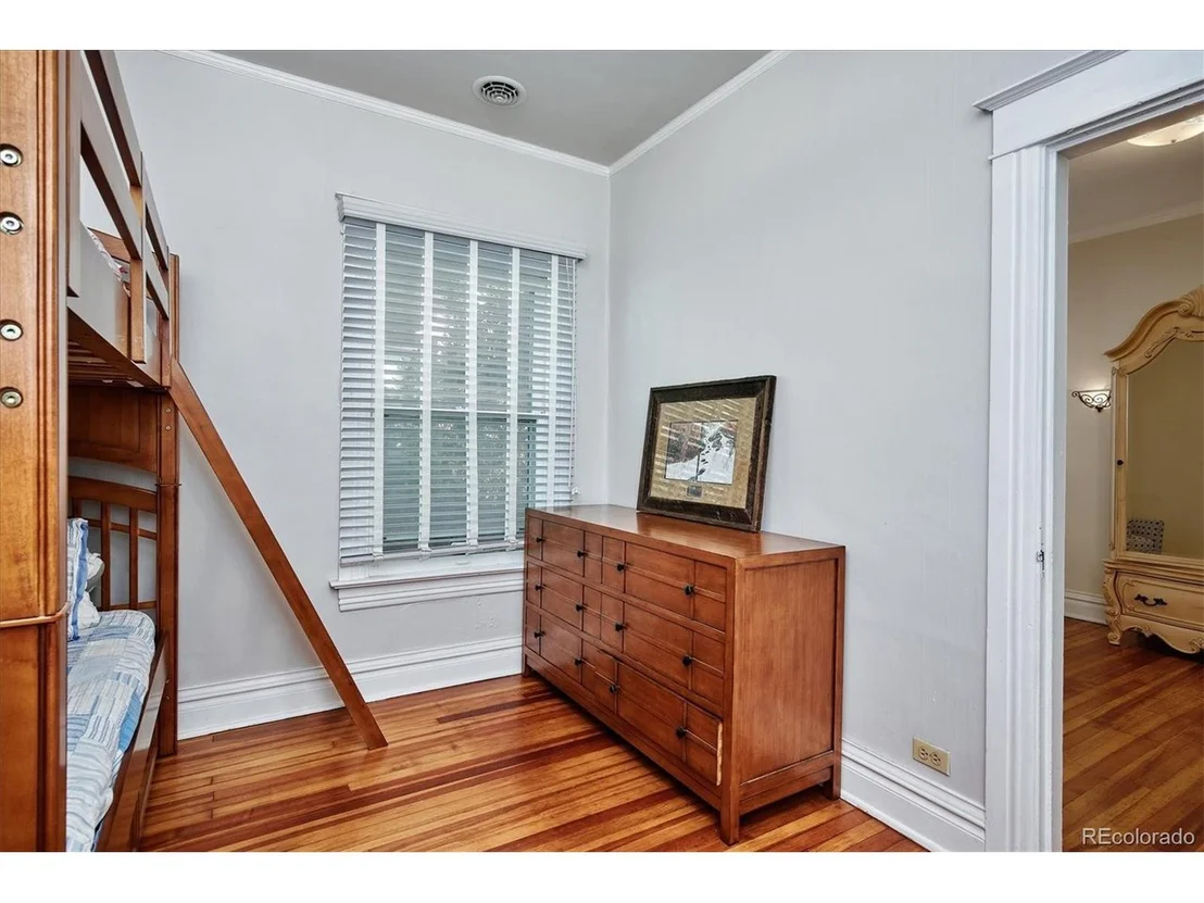 Photo of 1365 Madison St